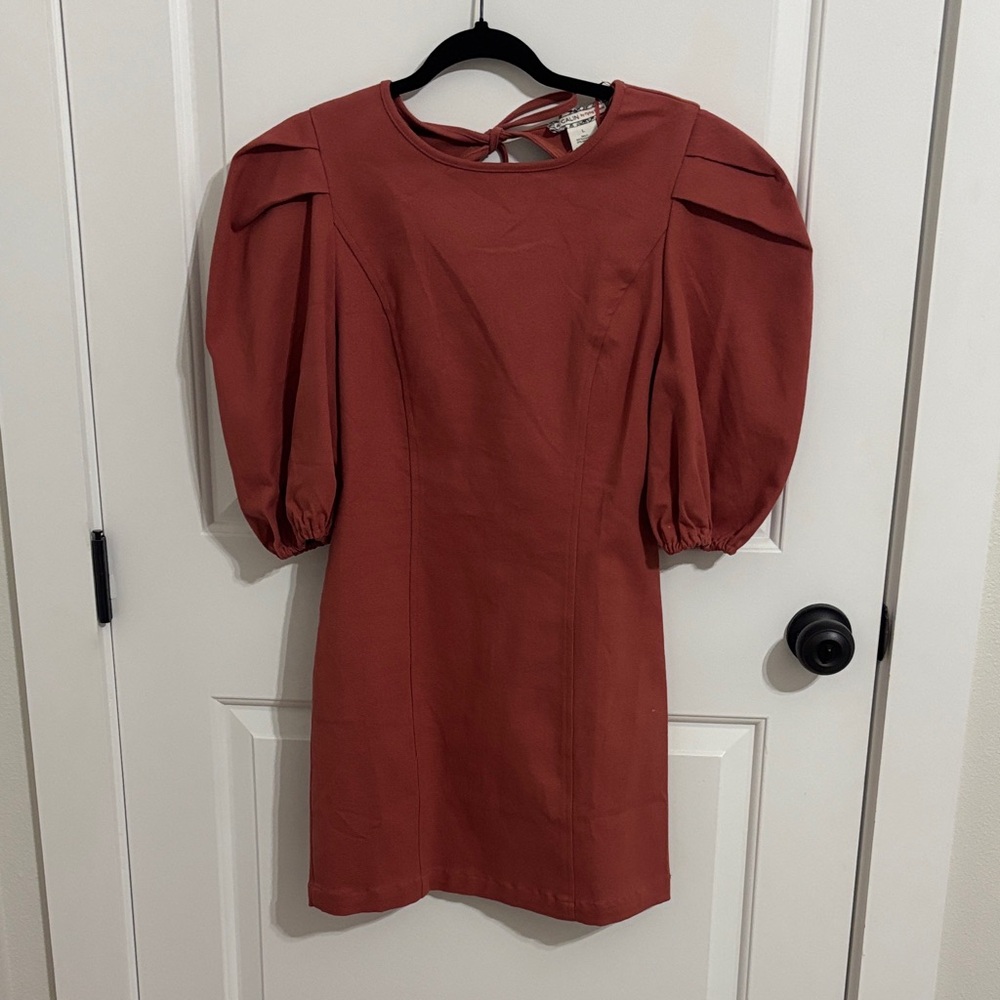 NWOT- FLYING TOMATO - SIZE L - FITS LIKE M- Rust/Salmon Puff Sleeve Jean Dress